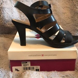 Naturalizer sandals